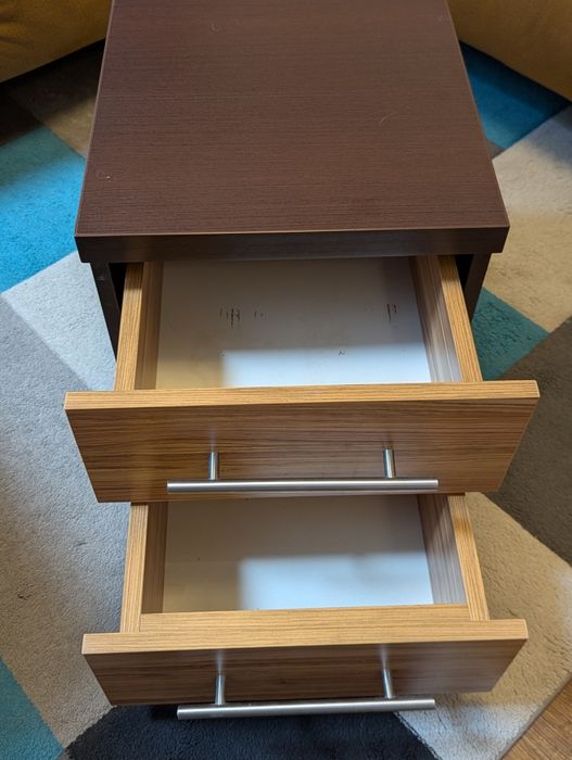 Łóżko 208 x 168 cm, solidne, szuflada na kółkach,  szafka nocna gratis