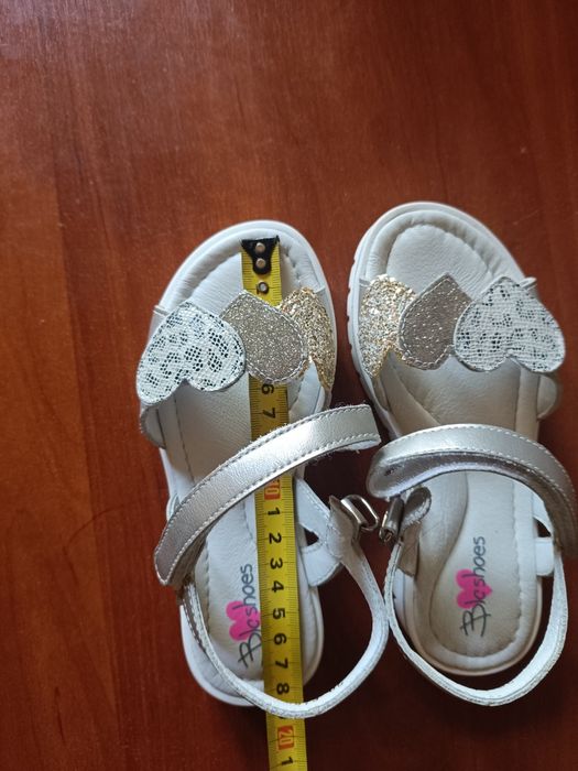 Шкіряні босоніжки на дівчинку 30 розмір