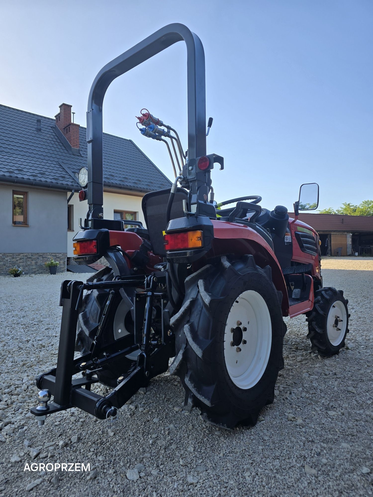 Mini traktorek do trawy- traktorek do ogrodu- hinomoto - nowe