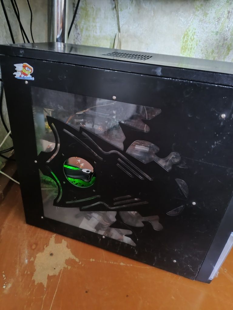 Системний блок. Сервер. CPUID Intel(R) Xeon(R) CPU E5-2680 v4 2.40GHz