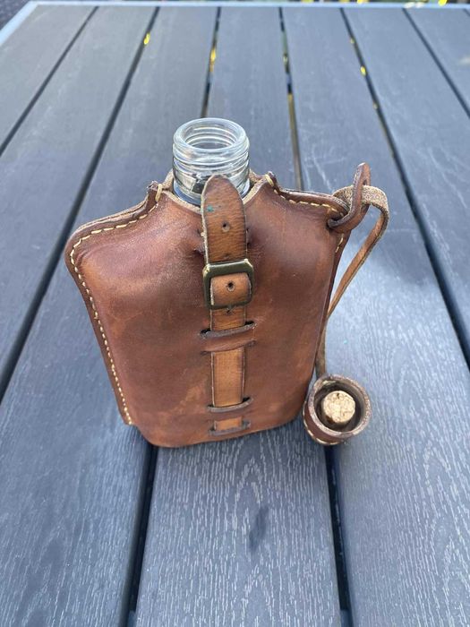 Piersiówka oprawiona w skórę szklana 350ml