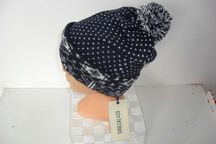NOWA czapka granatowa / pompon