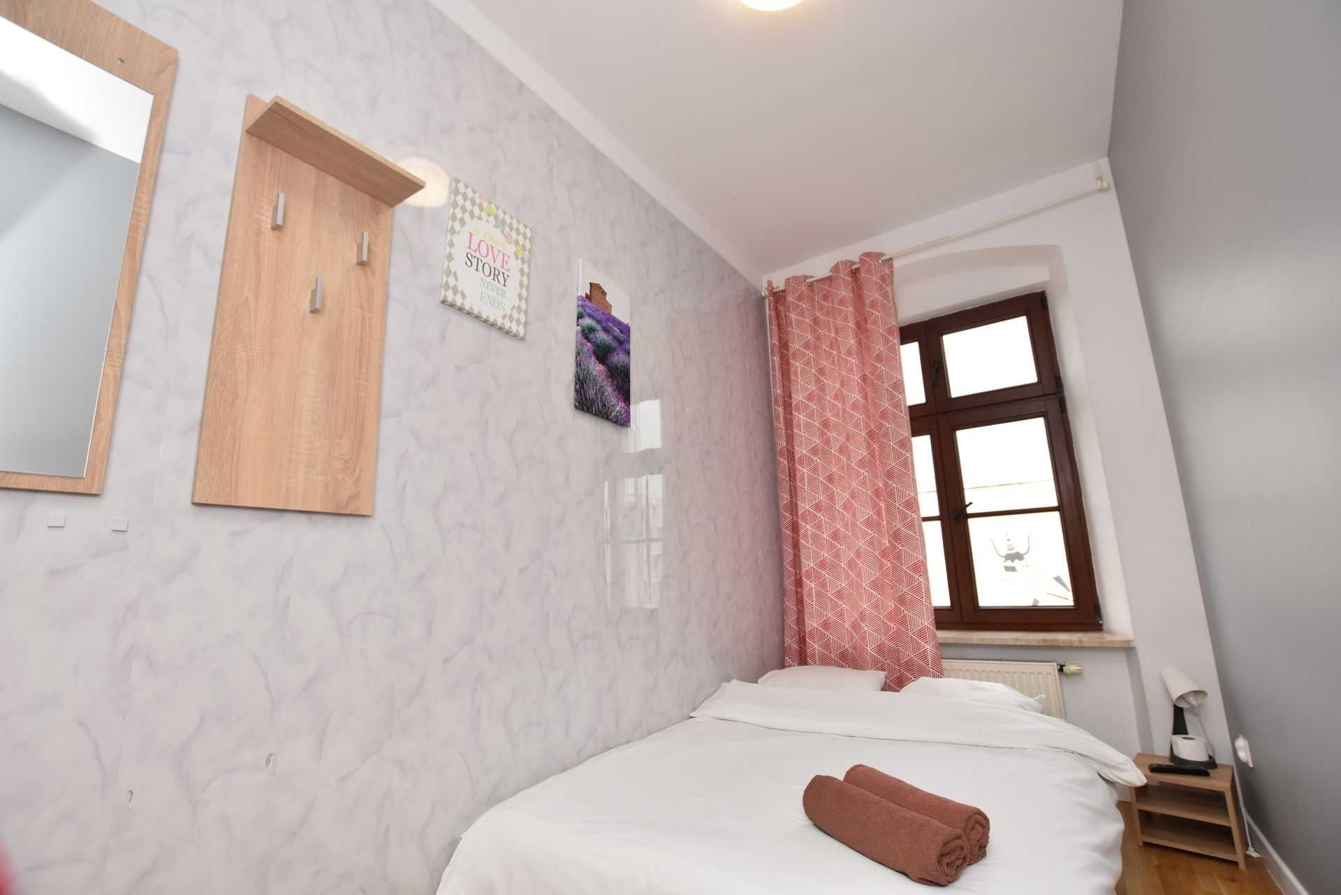 CITYCENTRAL.pl Wrocław RYNEK pokoje prywatne i apartamenty 1-6 os FVAT