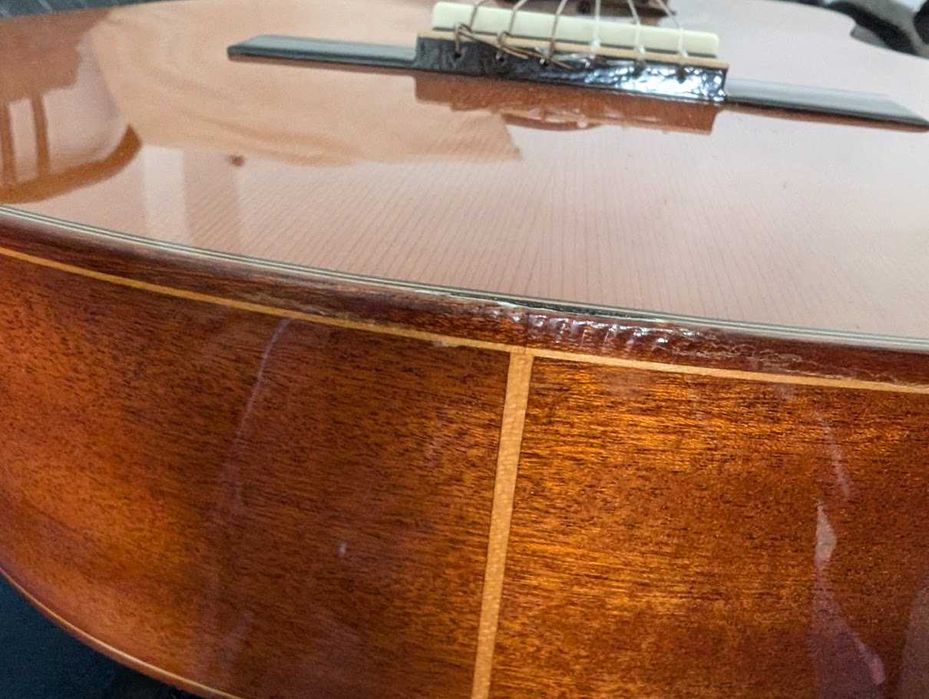 Vendo Guitarra Höfner HC504-4/4 c/ gigbag