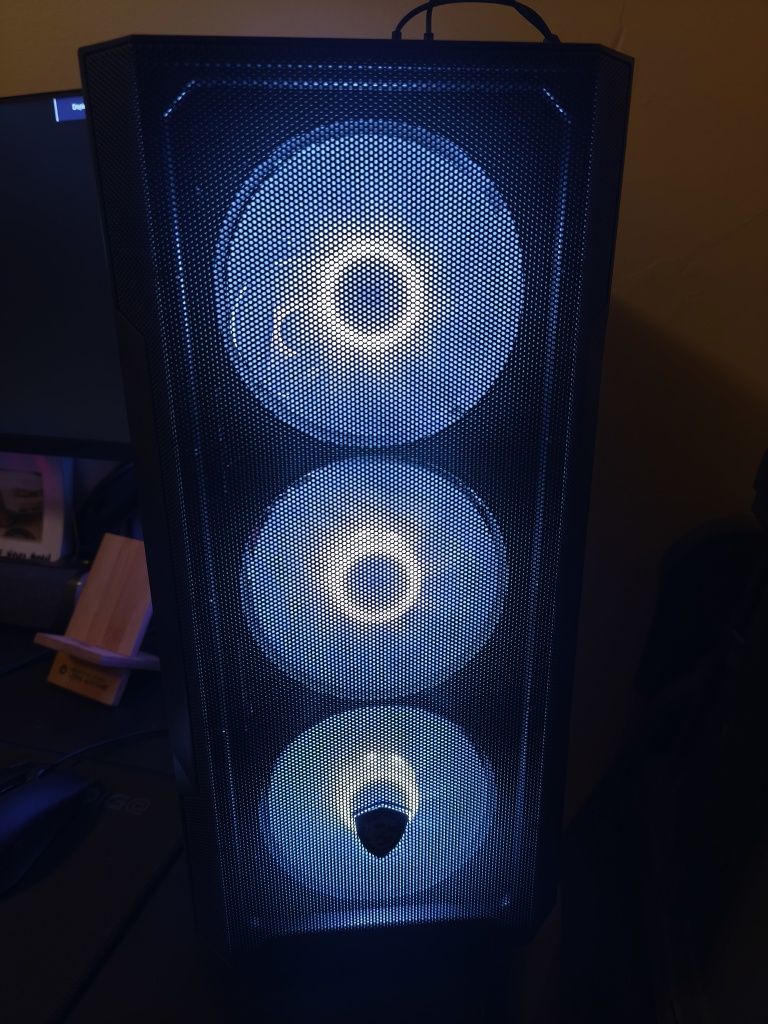 4 ventoinhas MSi com RGB + cabo de ligação