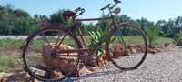 Bicicleta antiga Ye-Ye para restauro