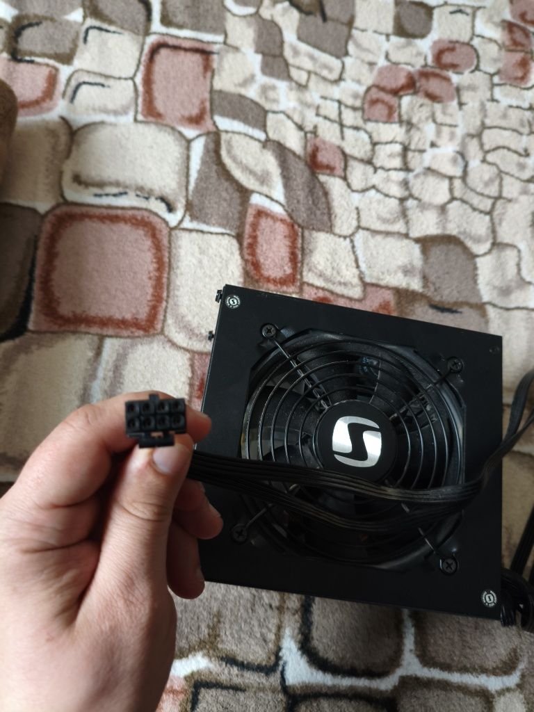 Zasilacz SilentiumPC 600W Vero M1 600 i 2 xRAM DDR4 8GB