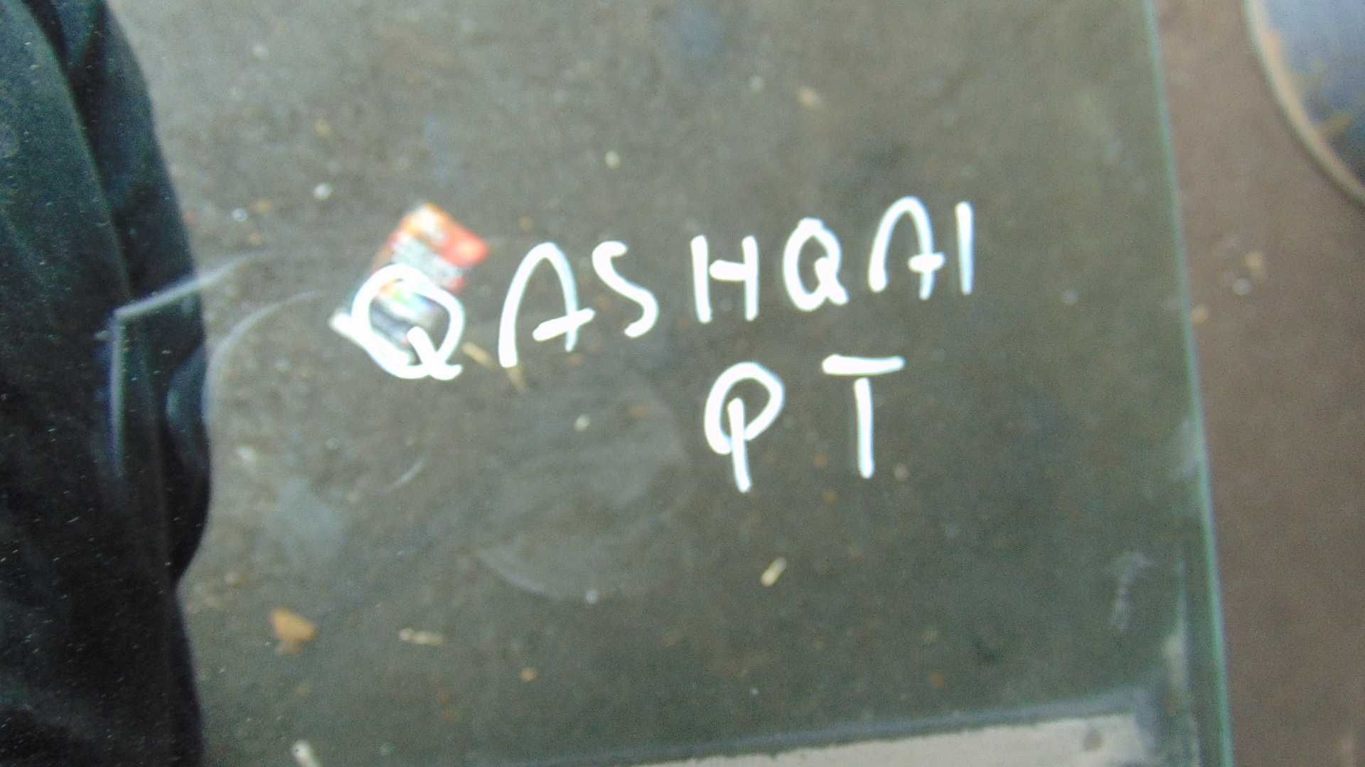 Maj55  Szyba tylna prawa tył prawy drzwi nissan quashqai j10