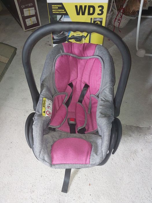 Sprzedam nosidełko dla dziecka.