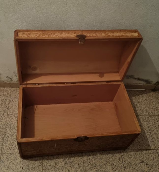 Arca Antiga em Madeira para Restauro