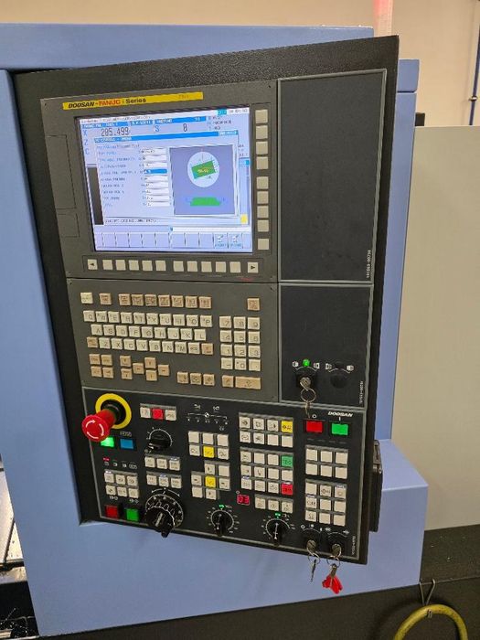 Токарний станок С ЧПУ Doosan Puma GT 2100 M