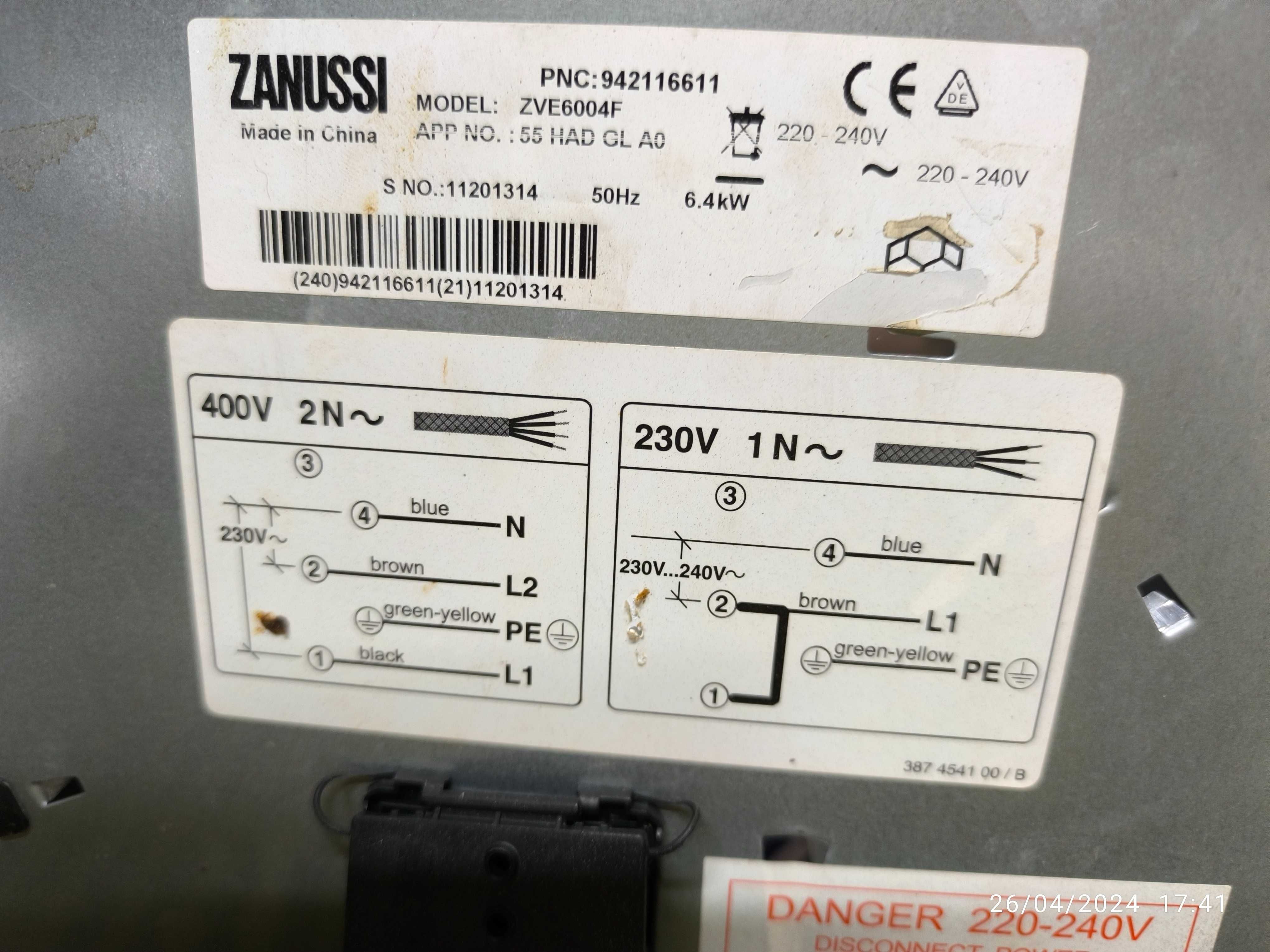 Placa vitrocerâmica Zanussi com avaria para peças MOD:ZVE 600 4F