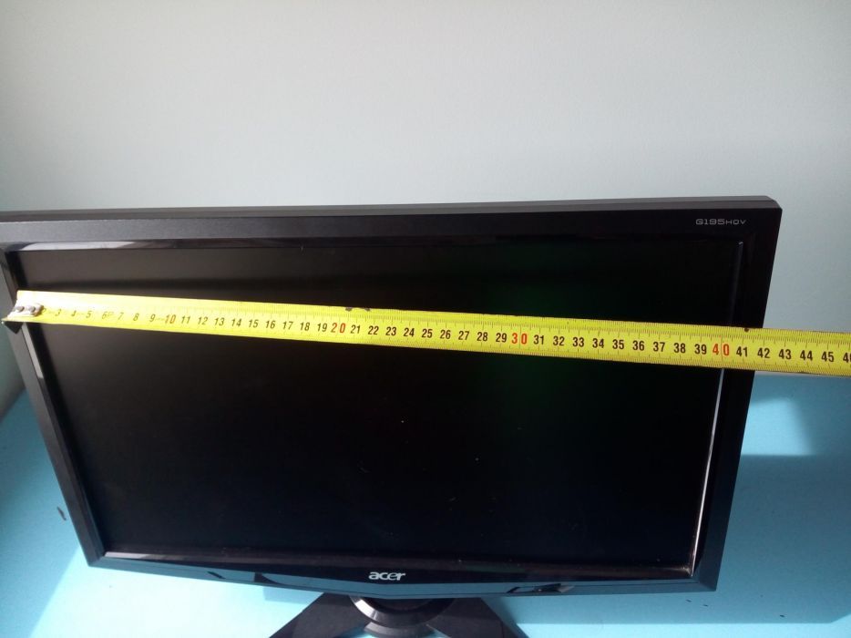 Monitor LCD pc acer 40x23 cm