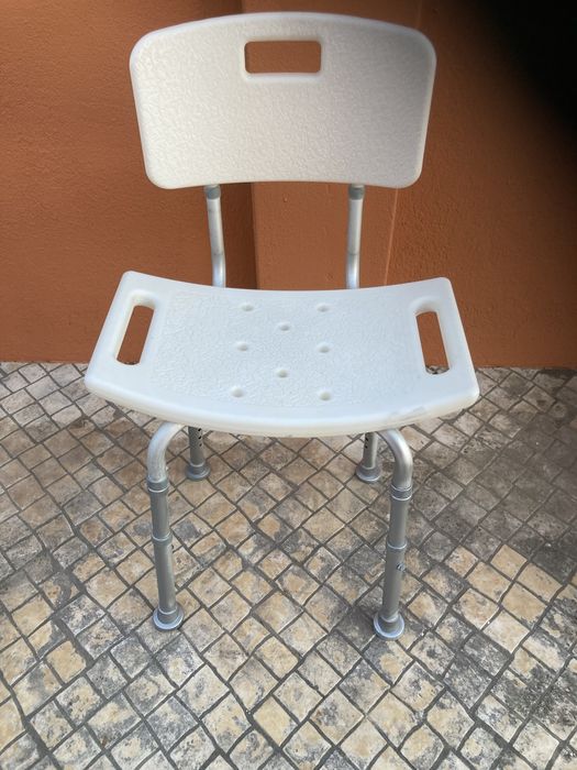 Cadeira de banho em bom estado