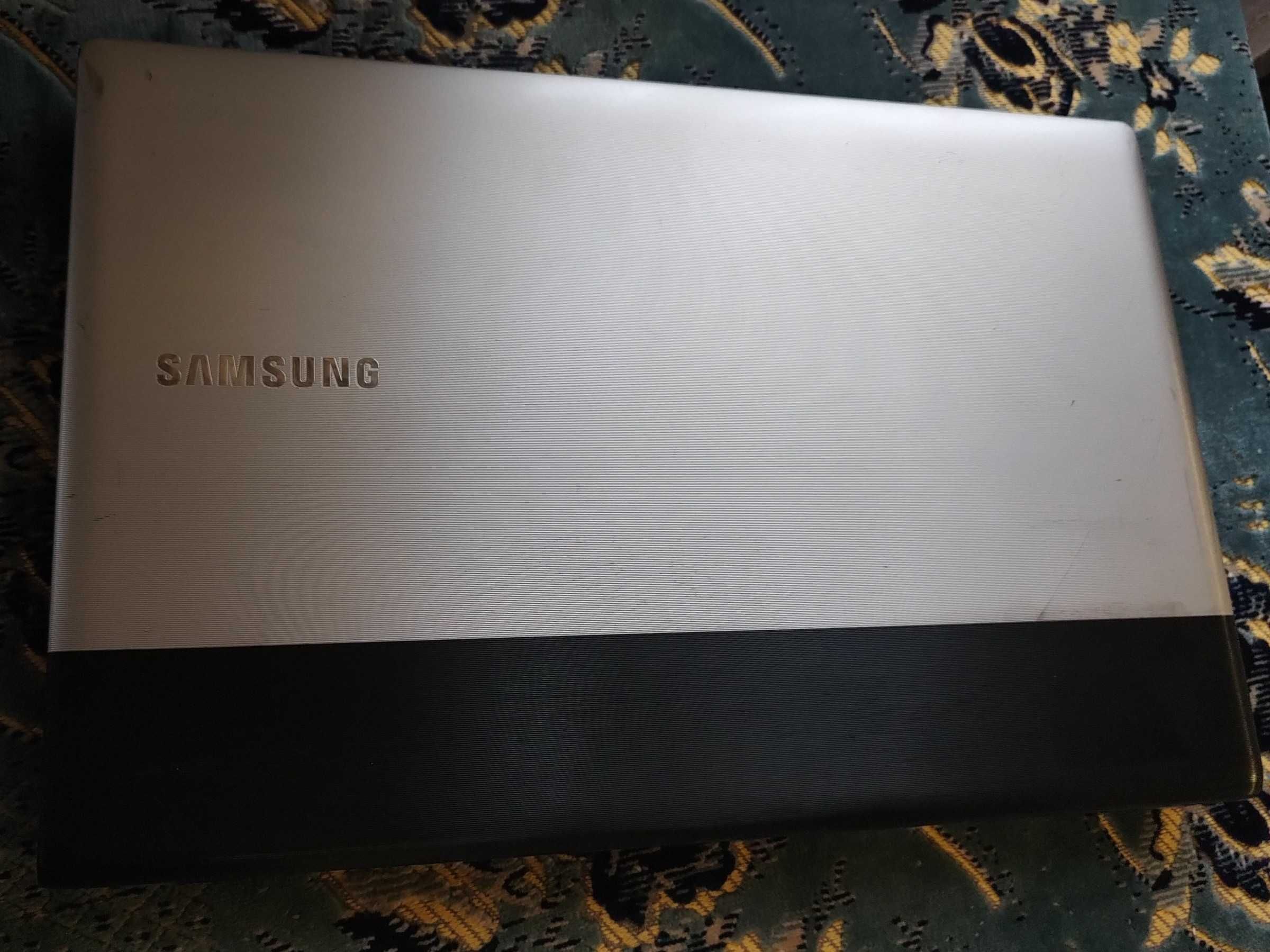 Samsung RV720, екран-17.3 i5,8/500,nVIDIA GeForce GT 520M-1 ГБ