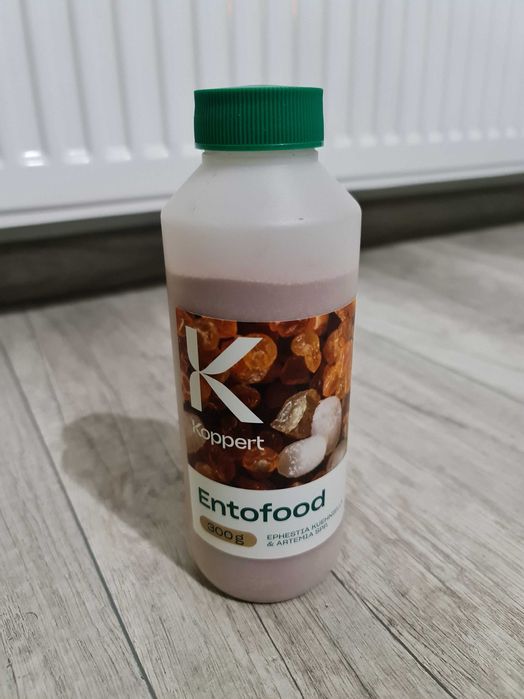 Entofood 50G pokarm dla dziubałeczka mączlikowego 300g NA POMIDORY