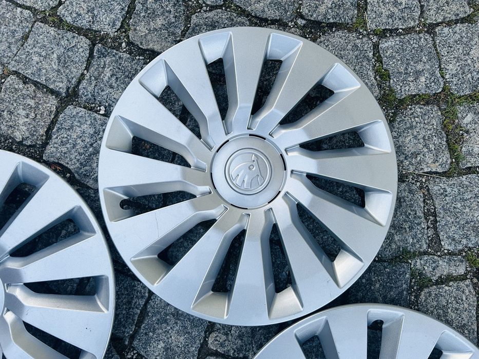 Oryginalne Kołpaki Skoda Octavia Yeti i inne 16”.   5E0 601_147 C