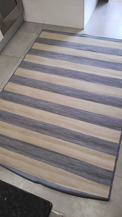 Tapete IKEA VRENSTED, bege e azul claro, interior/exterior