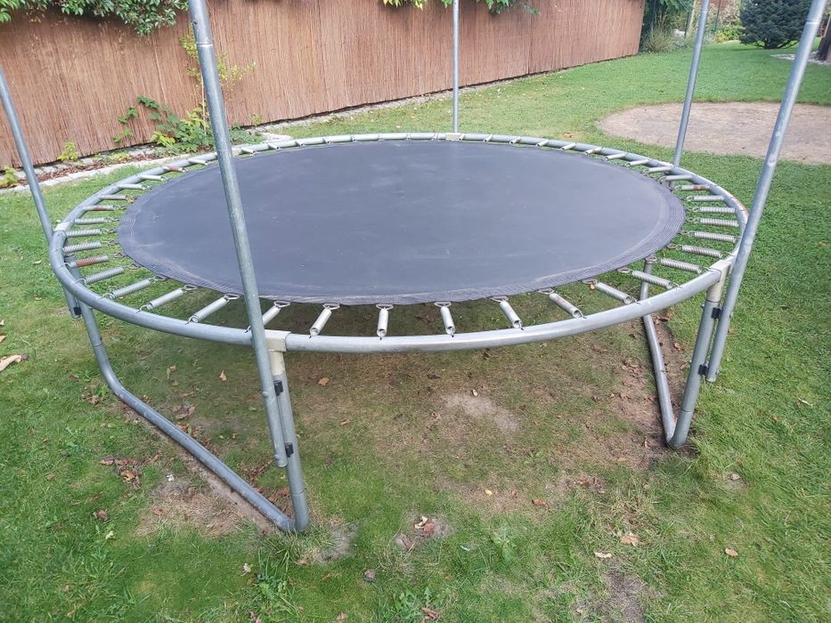 Trampolina ogrodowa 244