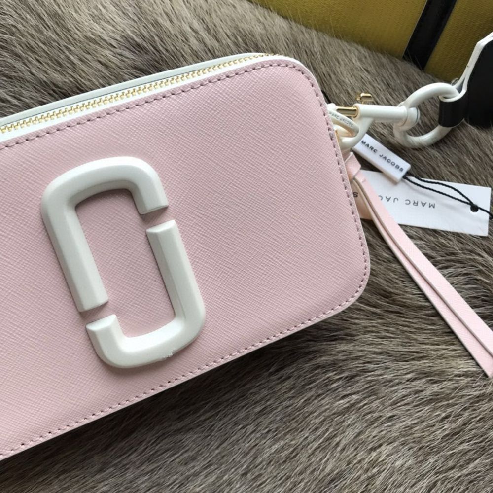 В наявності сумка MJ Marc Jacobs Snapshot снепшот персик Марк Джейкобс