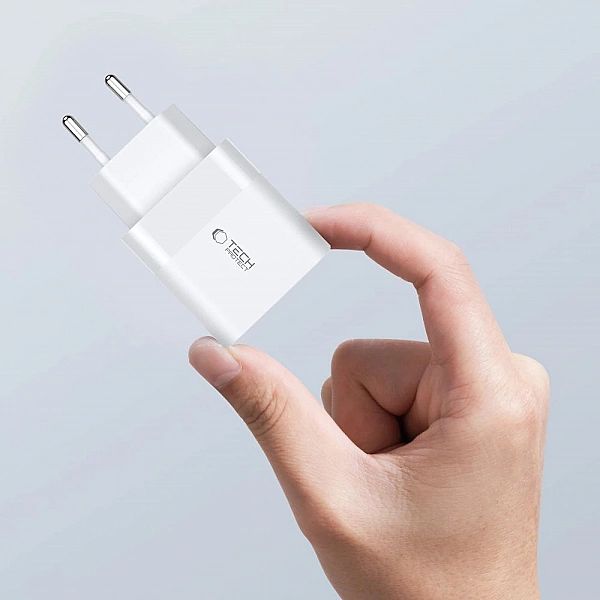 Ładowarka Tech-Protect C30W sieciowa USB-C PD 30W / USB-A QC 3.0 - bia