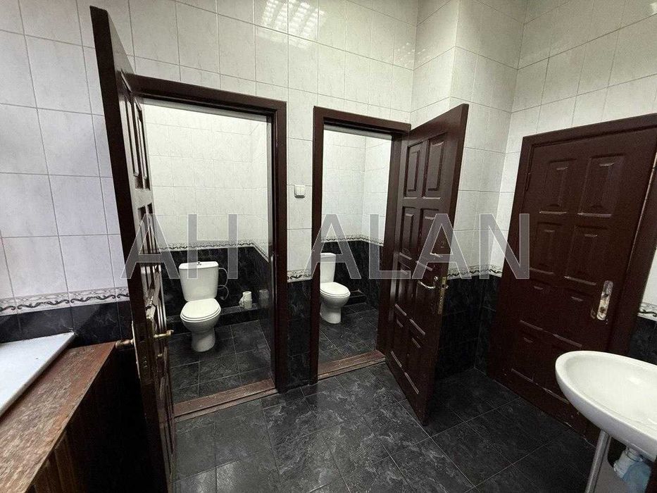 Оренда офісу  по вул. Богдана Хмельницького. ЦУМ