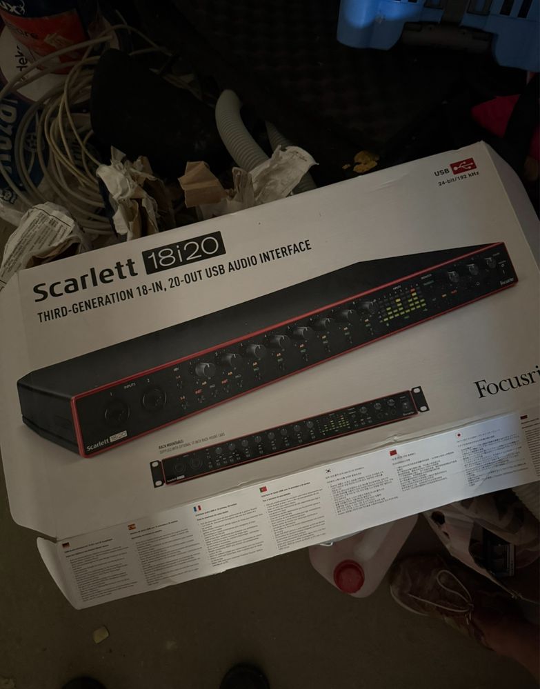 Focusrite Scrarlett 18i20 third-generation audio interface 20-out