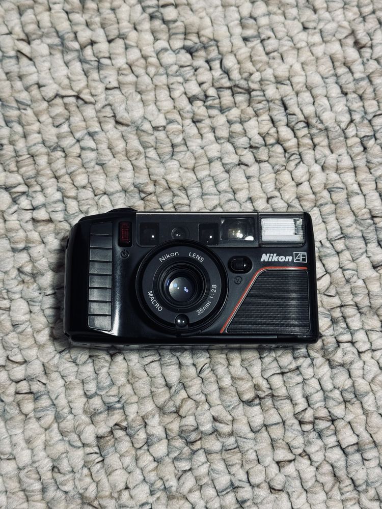 Nikon L35 Af3 analogowy kompakt 35mm  f2.8