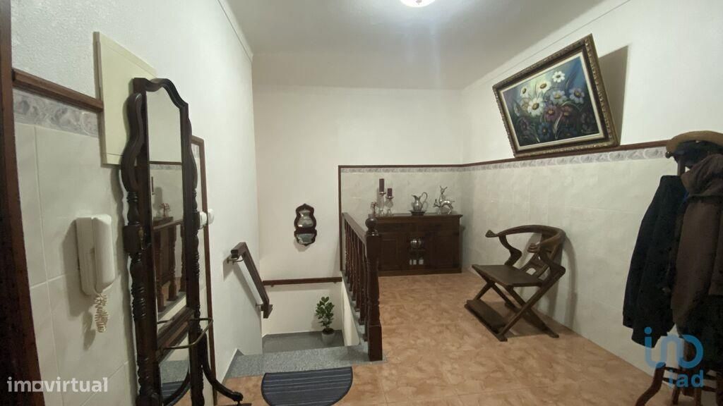 Prédio em Gavião e Atalaia de 246,00 m2