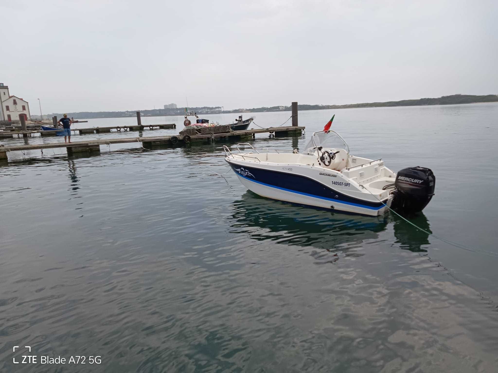 Barco Quicksilver 455 Activ Open com Mercury de 50hp a 4t