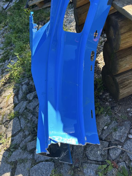 Chevrolet corvette c8 prawy próg prawa listwa progowa progi poszycie