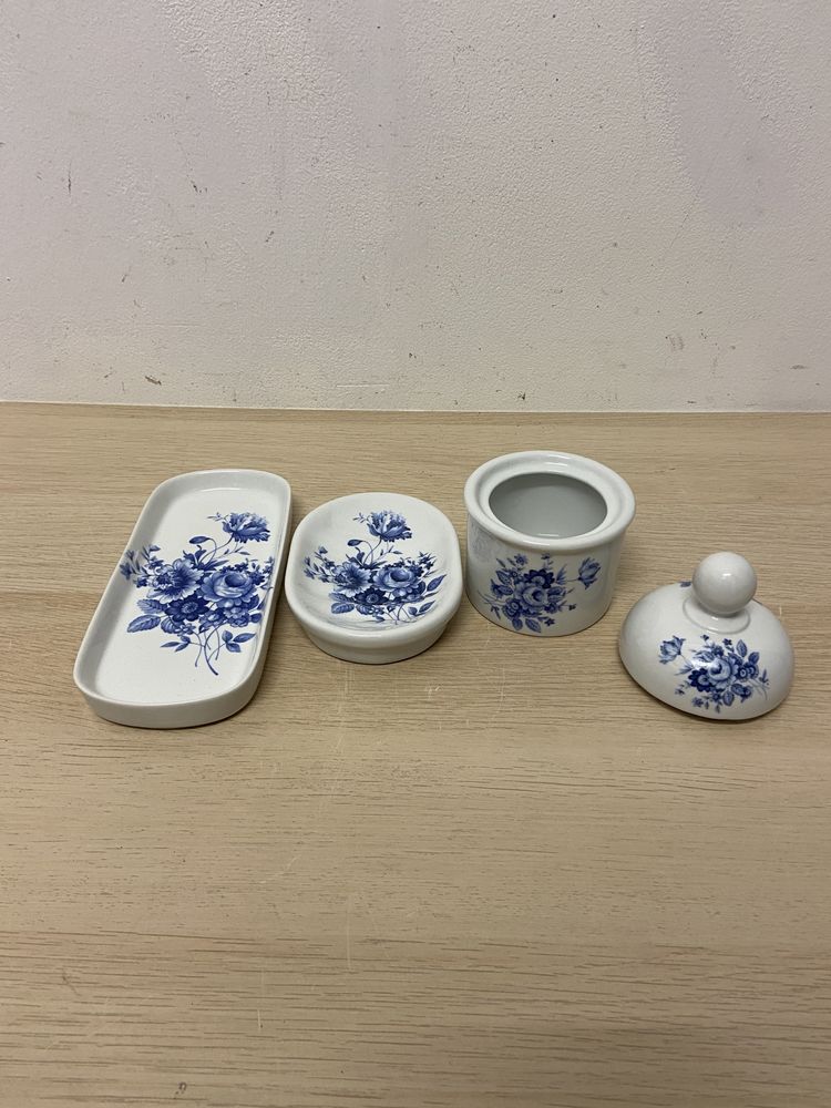 Conjunto em Porcelana para Casa de Banho (20€ tudo)