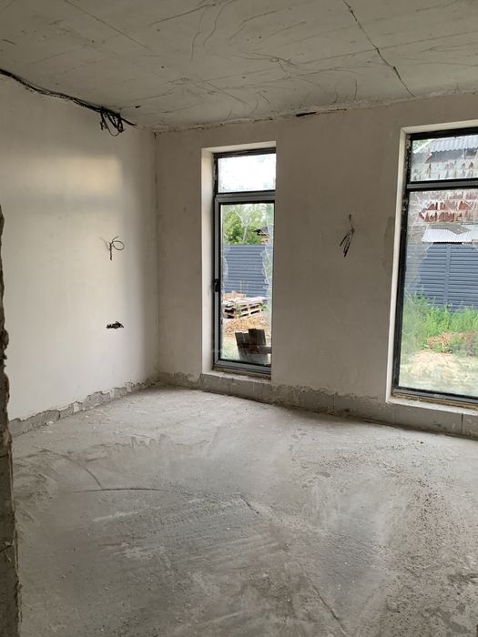 Будинок з великою ділянкою біля лісу Прорізна Буча