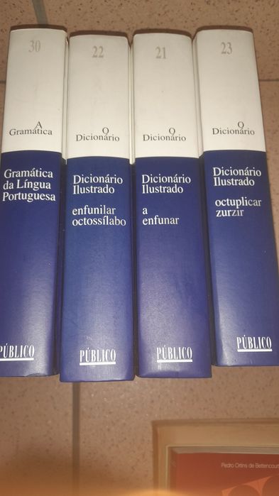 4 volumes dicionarios / gramática