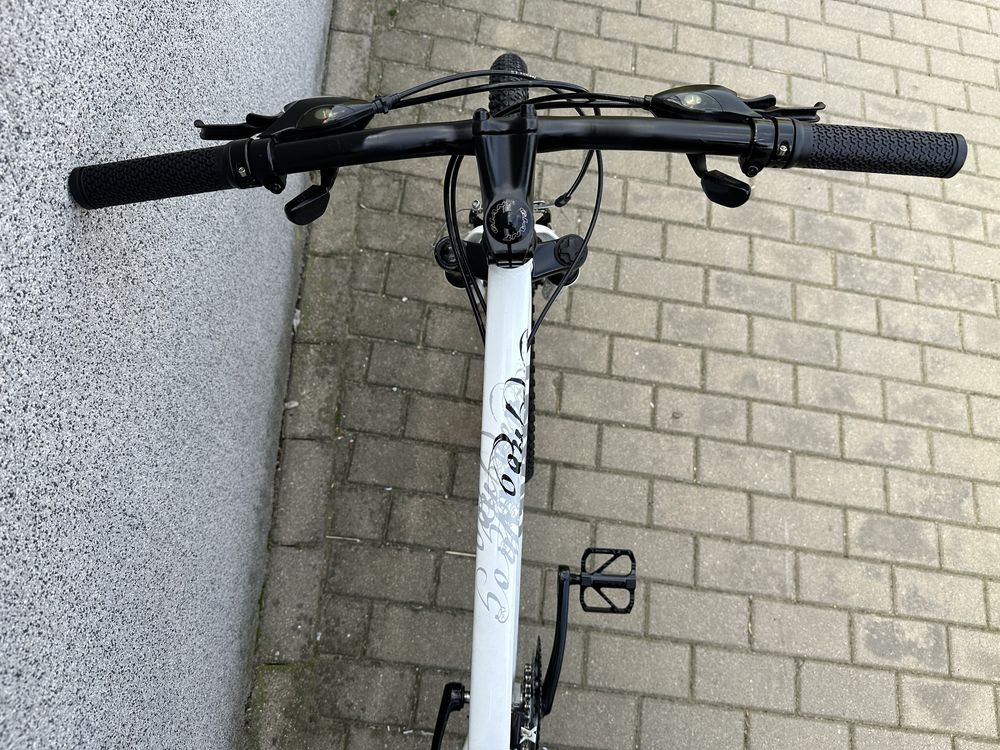 GIANT Koła 26” Rama Aluminiowa Rozmiar S Shimano Altus V-brake 24 bieg