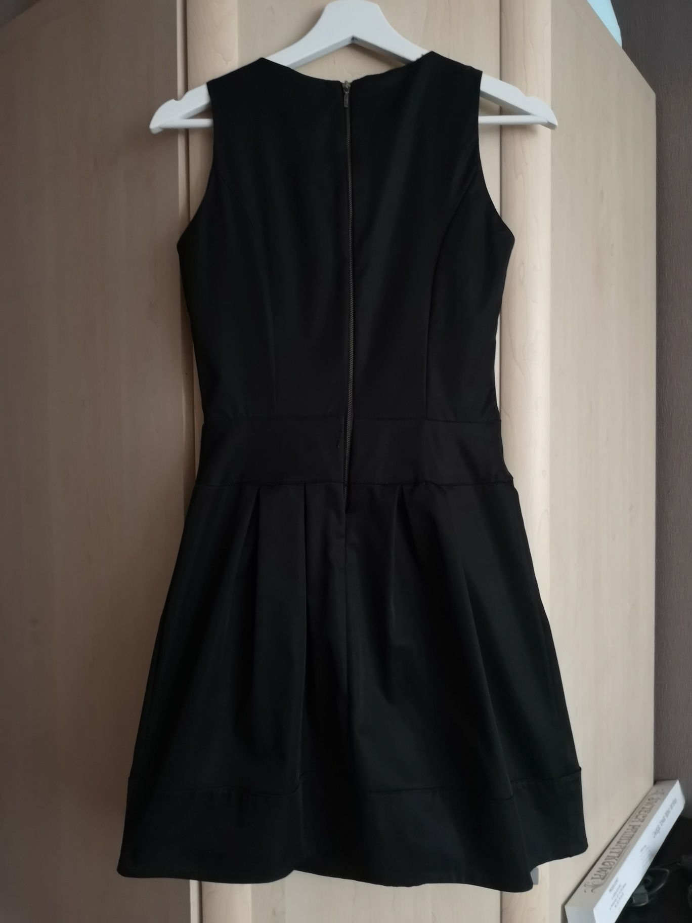 Sukienka czarna kokarda kieszenie rozm. 36