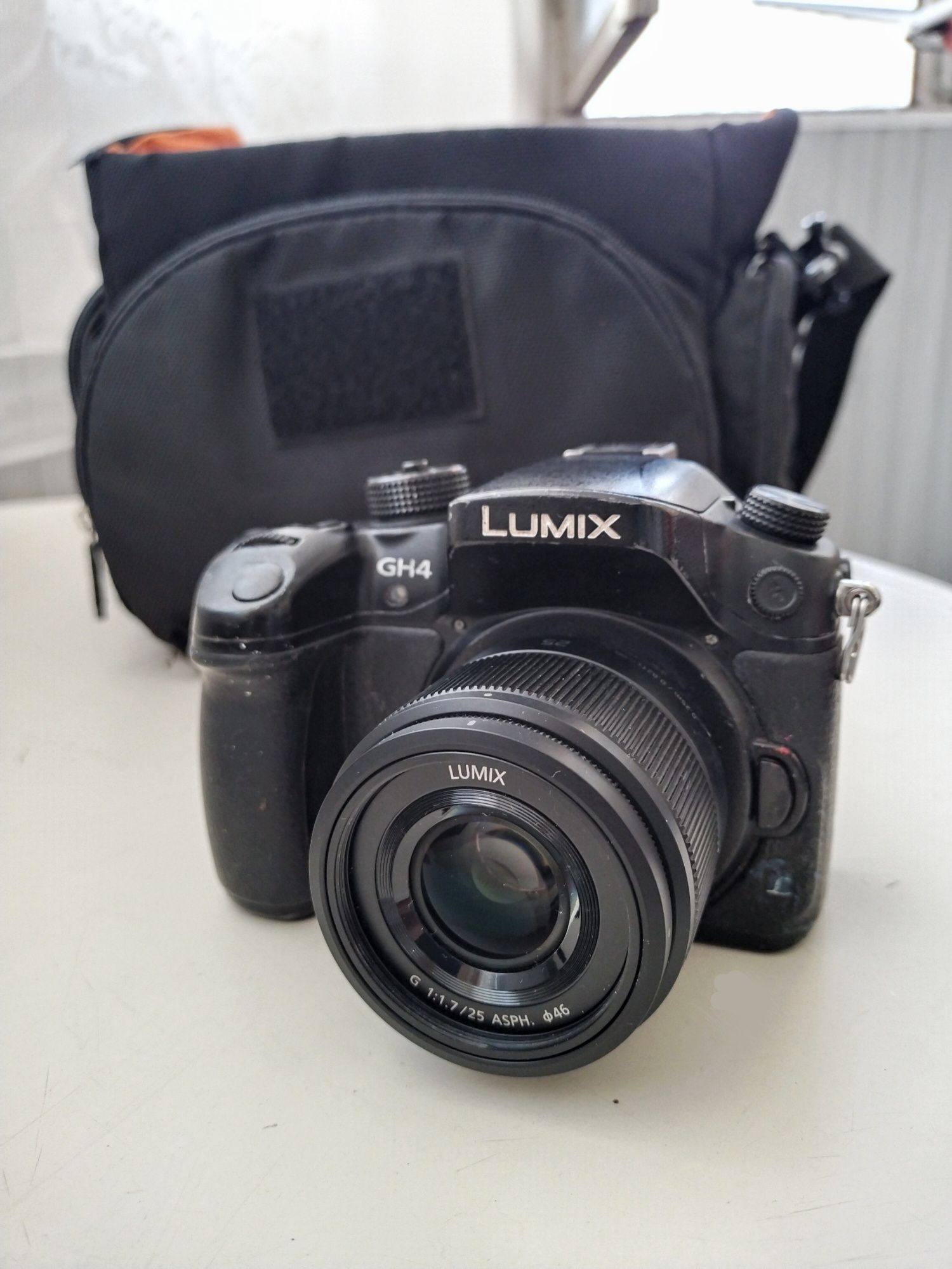 Комплект: Фотоаппарат Lumix GH4 Panasonic, объективы и пр