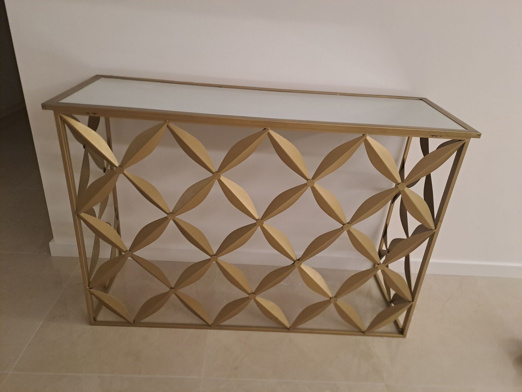 Mesa de entrada ou sala estar