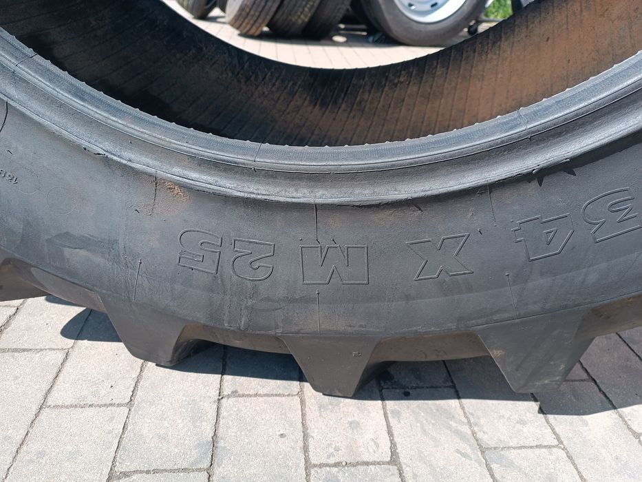 16.9R34 Michelin XM24 opona rolnicza używana