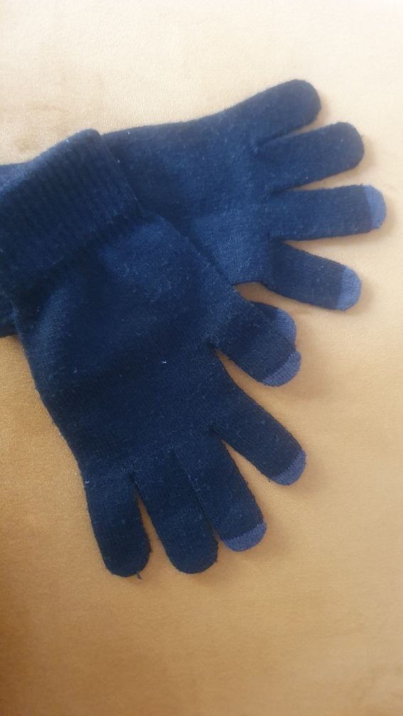 Rękawiczki na zimę działa smartfon
