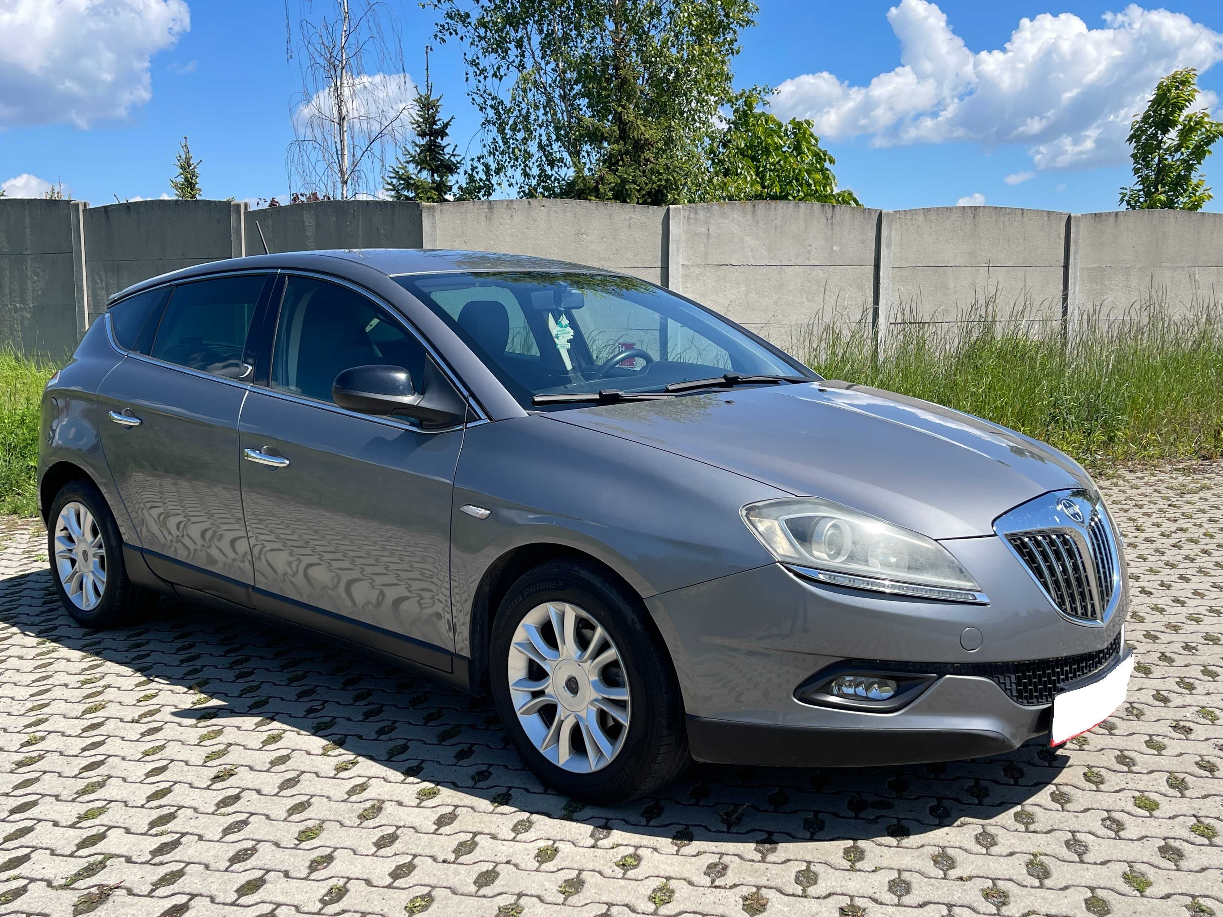 Lancia Delta 1.6 JTD Bezwypadkowa Transport Pod Dom