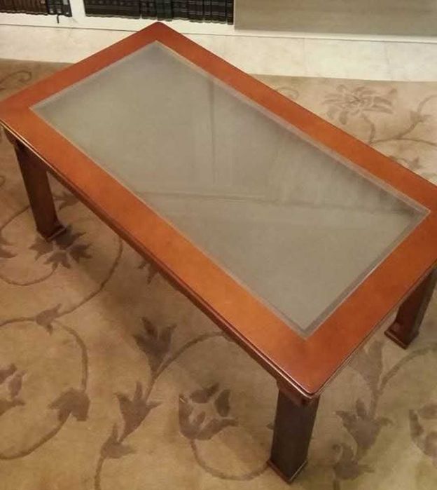 Mesa de centro em madeira