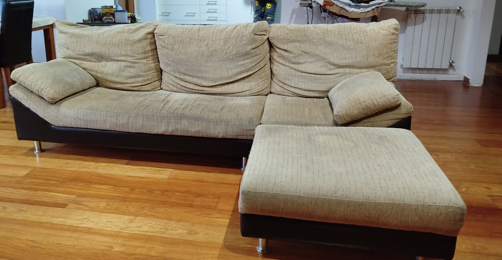 Sofá chaise longo