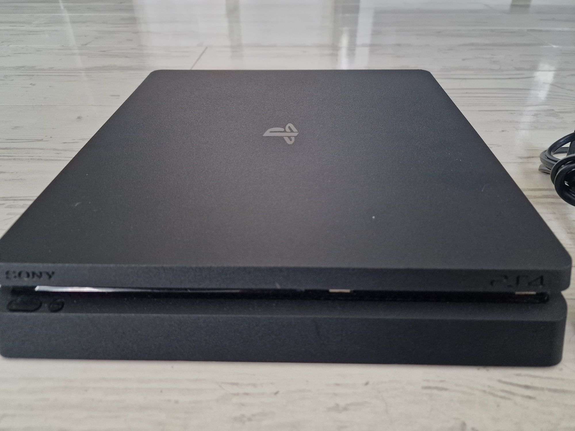 PlayStation 4 500gb dysk slim