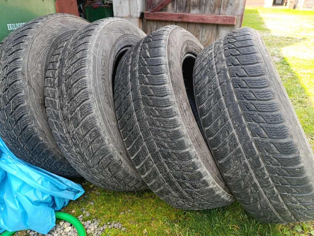 Opony Nokian WR SUV 3 - zimowe, 225/65/17, bieżnik 6 mm, super stan