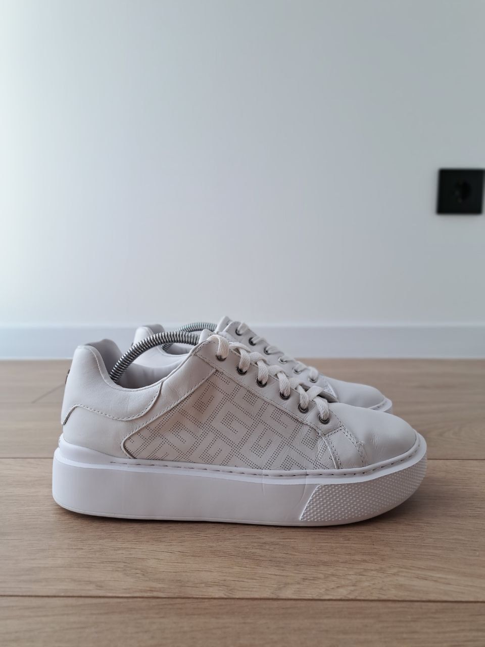 Кеди оригінал Guess шкіра