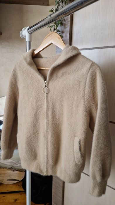 Жіночий теплий верхній одяг