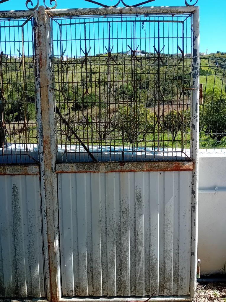 Portao em ferro de 3 folhas