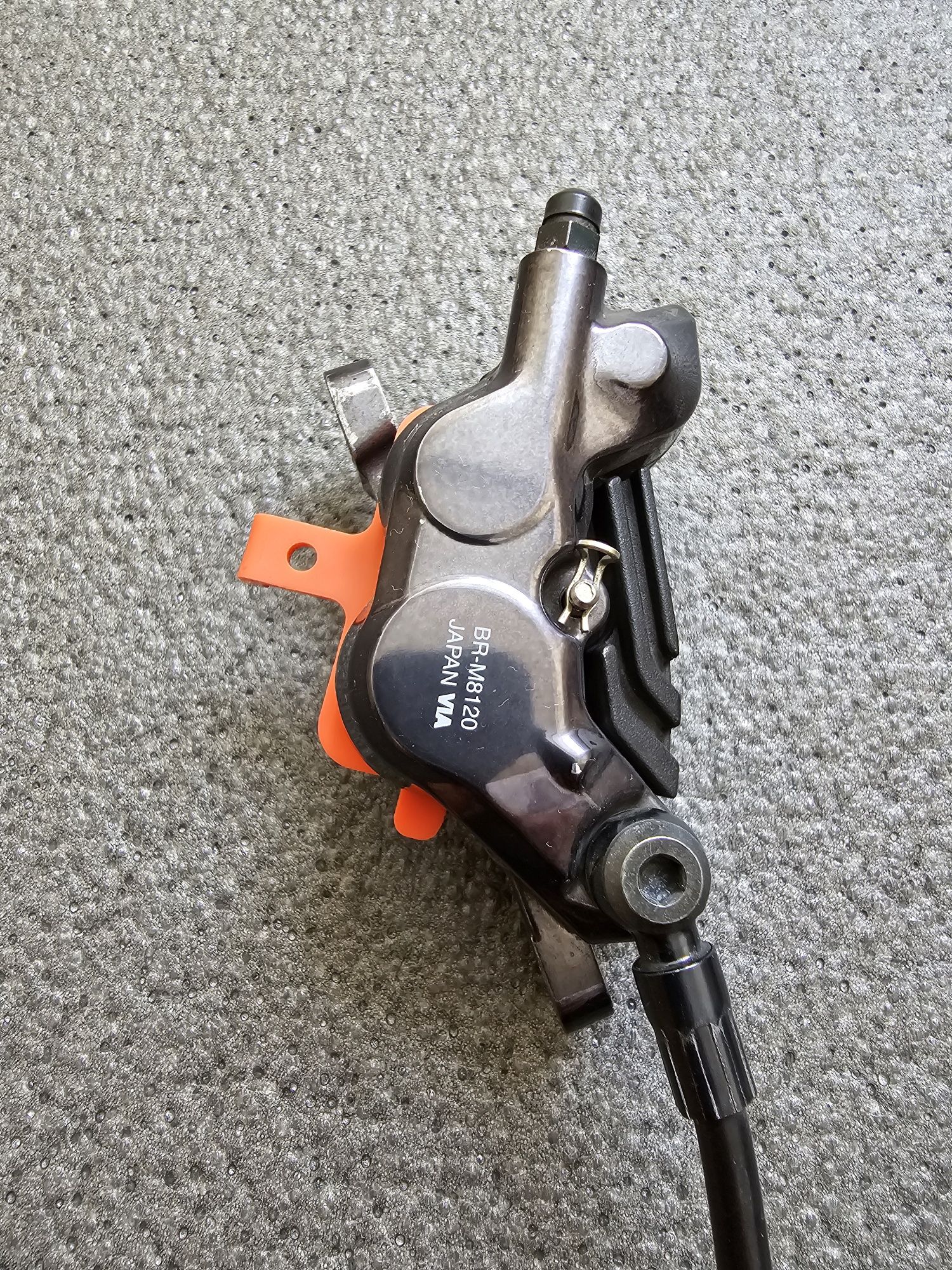 Тормоз передний Shimano Deore XT BL-M8100  M8120