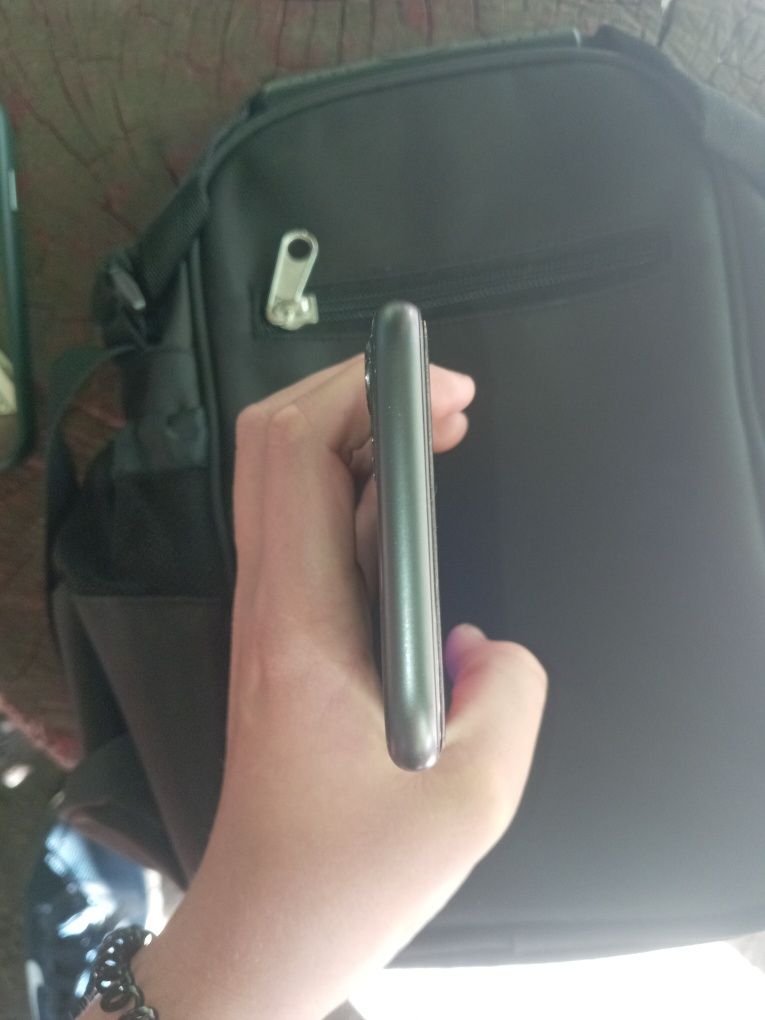 iPhone 11 128gb продаю